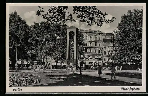 AK Berlin, Dönhoffplatz mit Geschäft und Uhrturm