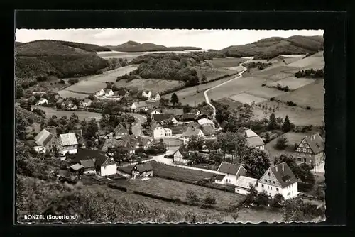 AK Bonzel / Sauerland, Totale vom Berg aus gesehen