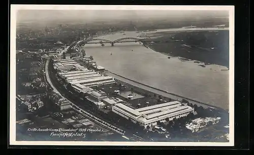 AK Düsseldorf, Grosse Ausstellung 1926 (Gesolei), Hauptfestplatz vom Flugzeug aus gesehen