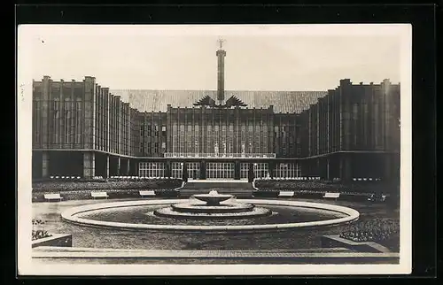 AK Köln, Pressa, 1928, Messehof mit Brunnen