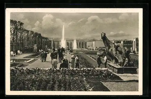 AK Essen, Grosse Ruhrländische Gartenbau-Ausstellung GRUGA 1929, Blick über die Sommerblumen-Terrassen