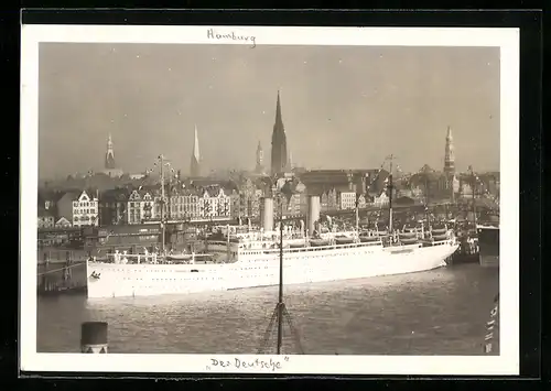 AK Passagierschiff Der Deutsche im Hamburger Hafen