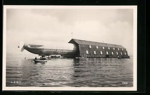 AK Zeppelin LZ 6 wird in den Hangar gebracht