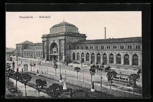 AK Mannheim, Bahnhof mit Strasse und Anlagen