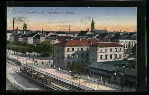 AK Ludwigshafen a. Rh., Marktplatz und Bahnhof