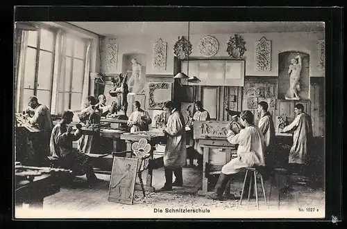 AK Die Schnitzlerschule, Kunstschnitzer bei der Arbeit