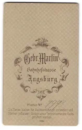 Fotografie Gebr. Martin, Augsburg, Bahnhofstr., Anschrift des Ateliers als Wappen