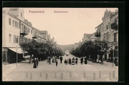 AK Franzensbad, Flaneure auf der Kaiserstrasse