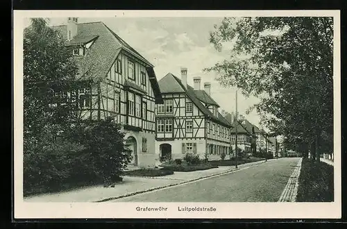 AK Grafenwöhr, Luitpoldstrassse mit Fachwerkhäusern