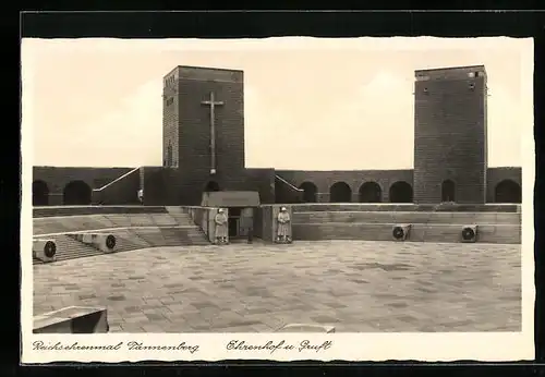 AK Tannenberg, Reichsehrenmal, Ehrenhof und Gruft