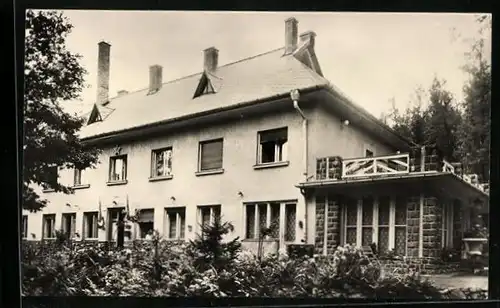 AK Mátraháza, Haus mit Garten