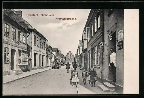 AK Neustadt i. Holst., Kinder auf der Kremperstrasse
