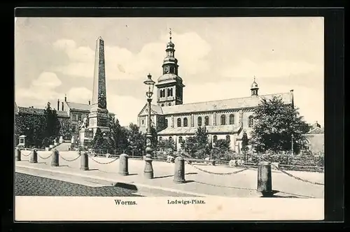 AK Worms, Ludwigs-Platz mit Kirche und Denkmal