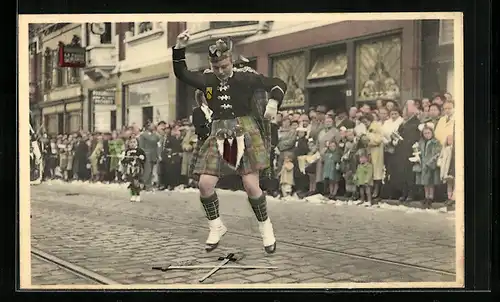 AK Karneval, Schotte beim Nationaltanz
