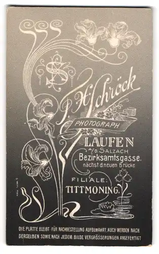 Fotografie F. H. Schröck, Laufen a. d. Salzach, Blumen im Jugendstil mit Monogramm des Fotografen