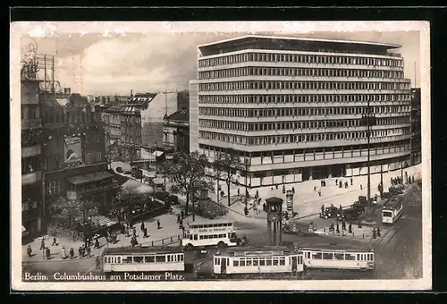 AK Berlin, Columbushaus am Potsdamer Platz und Strassenbahnen