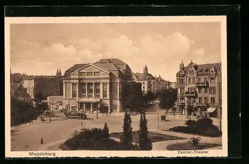AK Magdeburg, Zentral-Theater mit Strassenbahn