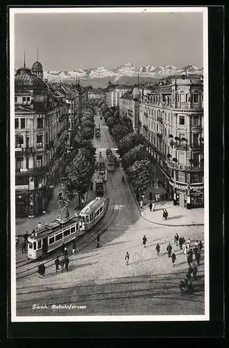 AK Zürich, Bahnhofstrasse mit Strassenbahnen und Geschäften