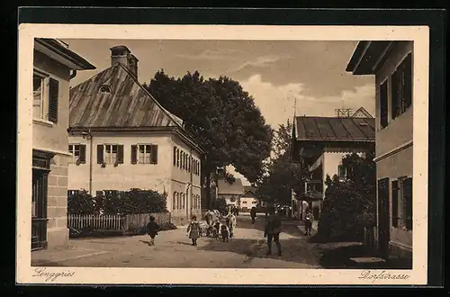 AK Lenggries, Dorfstrasse mit Einwohnern