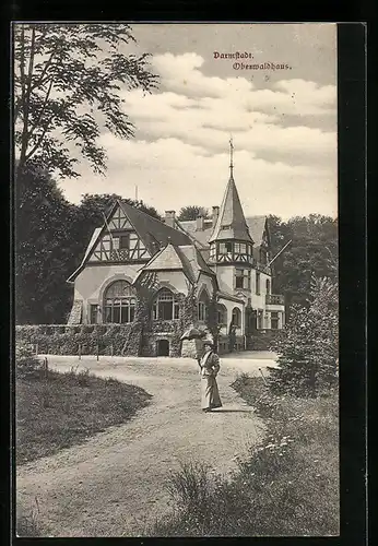 AK Darmstadt, Restaurant Oberwaldhaus, Dame mit Schirm