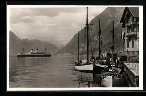 AK Hardangerfjord, Boote und Dampfer auf dem Wasser
