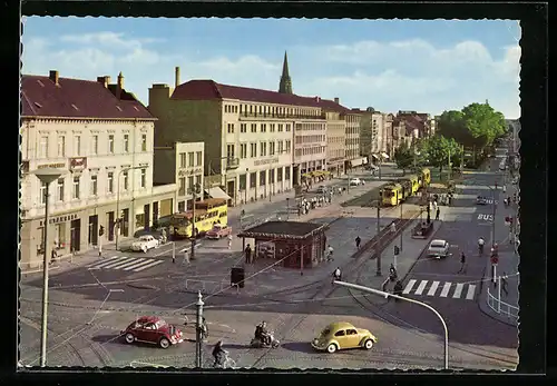 AK Krefeld, Ostwall, Strassenpartie mit Autos und Strassenbahn
