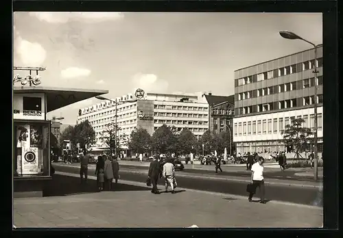 AK Berlin, Blick zum Hotel Unter den Linden