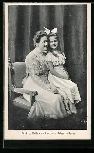 AK Fürstin von Waldeck-Pyrmont mit Prinzessin Helene