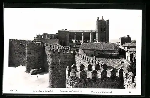 AK Avila, Remparts et Cathédrale