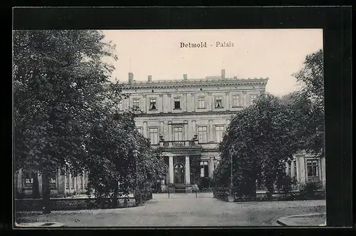 AK Detmold, Palais