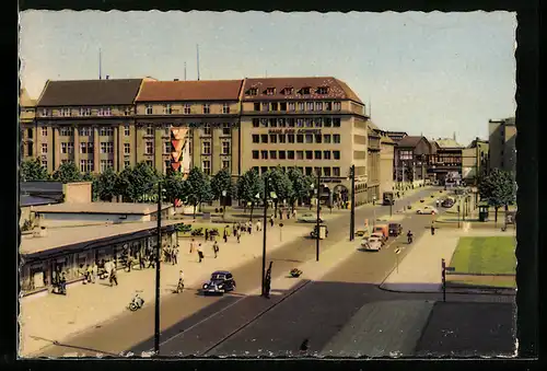 AK Berlin, Friedrichstrasse Ecke Unter den Linden mit Geschäften