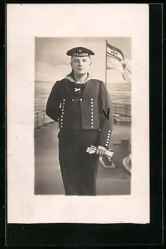 AK Uniformfoto, Matrose mit Mützenband SMS Rheinland