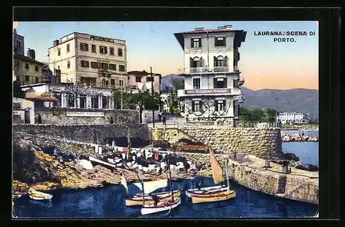 AK Laurana, Scena di Porto