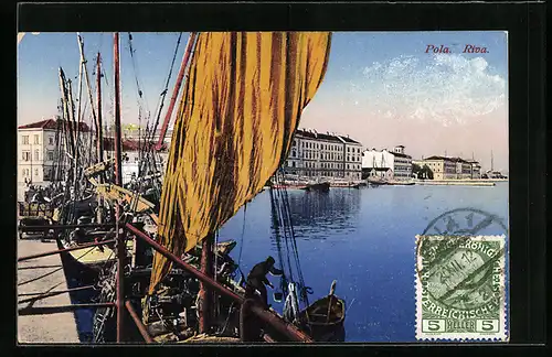 AK Pola, Riva, Fischerboote im Hafen