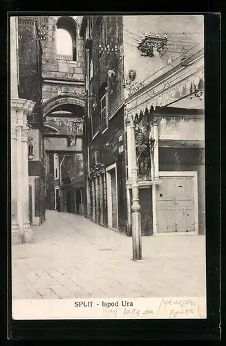 AK Split, Ispod Ura