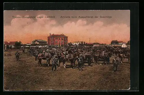 AK Lager Lechfeld, Truppenübungsplatz, Artillerie beim Ausparkieren der Geschütze