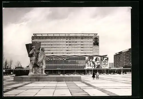 AK Dresden, Lenindenkmal in der Prager Strasse