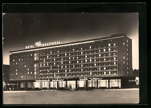 AK Magdeburg, Hotel International bei Nacht