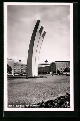AK Berlin, Denkmal der Luftbrücke