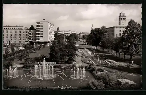 AK Karlsruhe i. B., Wasserspiele am Festplatz mit Ettlinger Strasse