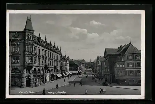 AK Zweibrücken, Hauptstrasse mit Passanten