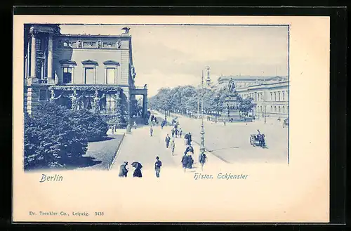 AK Berlin, Strassenpartie am Historischen Eckfenster