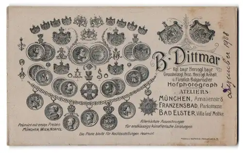 Fotografie B. Dittmar, München, königliche Wappen Bayerns und Bulgarien nebst Medaillen und Orden