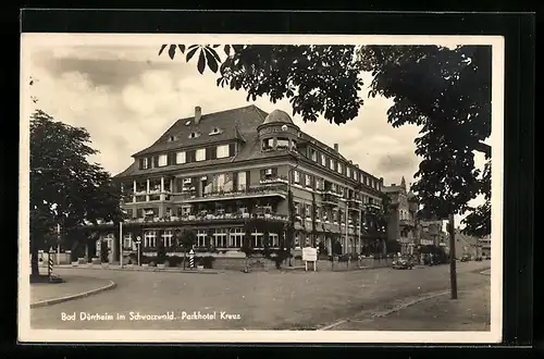 AK Bad Dürrheim /Schwarzw., Müllers Parkhotel Kreuz mit Strasse