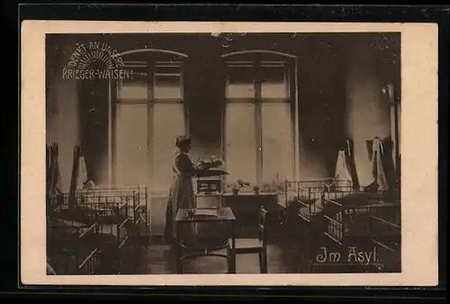 AK Krankenschwester mit Kriegerwaisen in einem Kinder-Asyl, Kinderfürsorge