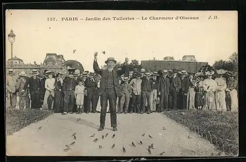 AK Paris, Jardin des Tuileries, Le Charmeur d`Oiseaux