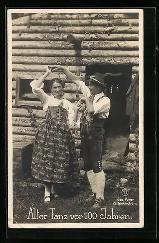 AK Alter Volkstanz vor 100 Jahren vorgeführt von einem Paar in Tracht