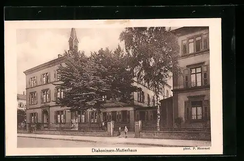 AK Karlsruhe, Diakonissen-Mutterhaus in der Sofienstrasse 55-57, Strassenansicht