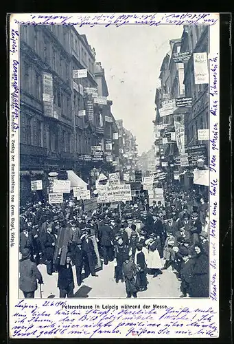 AK Leipziger Messe, Petersstrasse mit Passanten