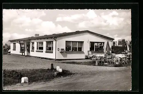 AK Hasselberg a. Ostsee, Bungalow auf dem Campingplatz